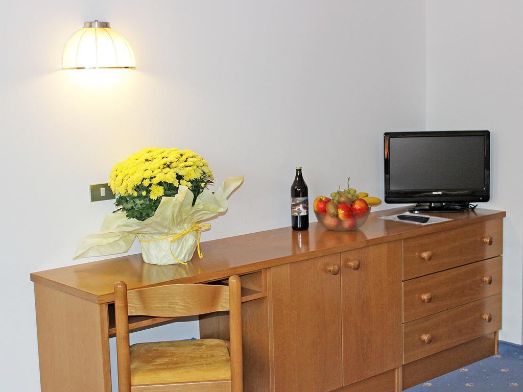 Hotel Garni An der Leit Algund Zimmer foto