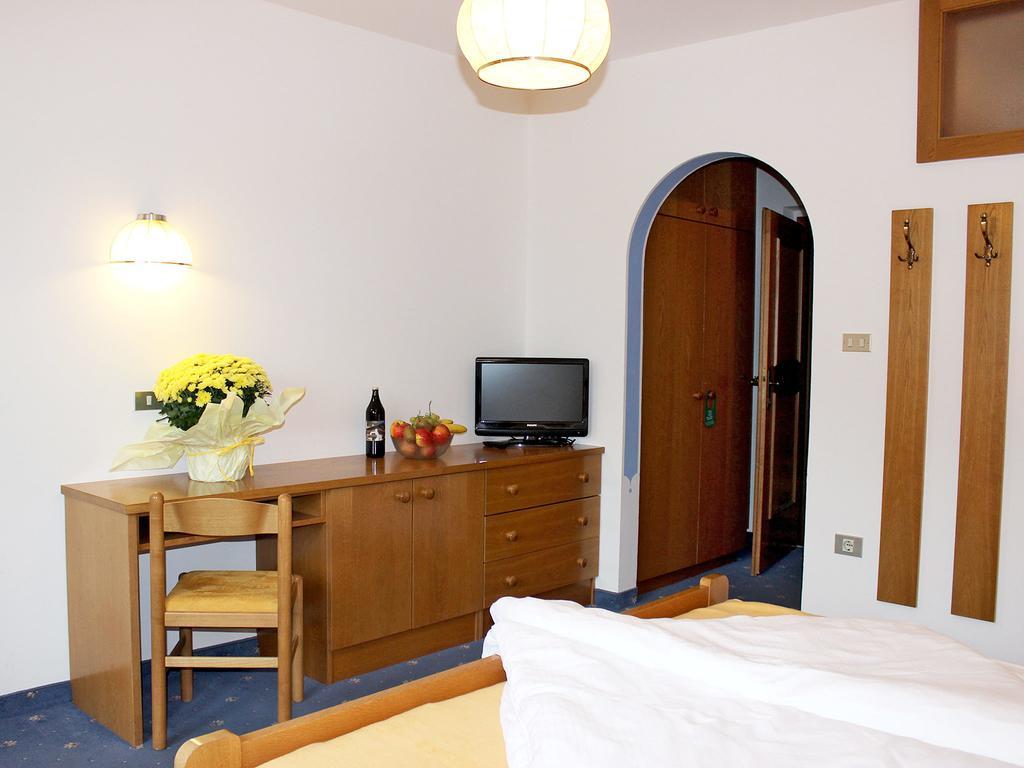Hotel Garni An der Leit Algund Zimmer foto