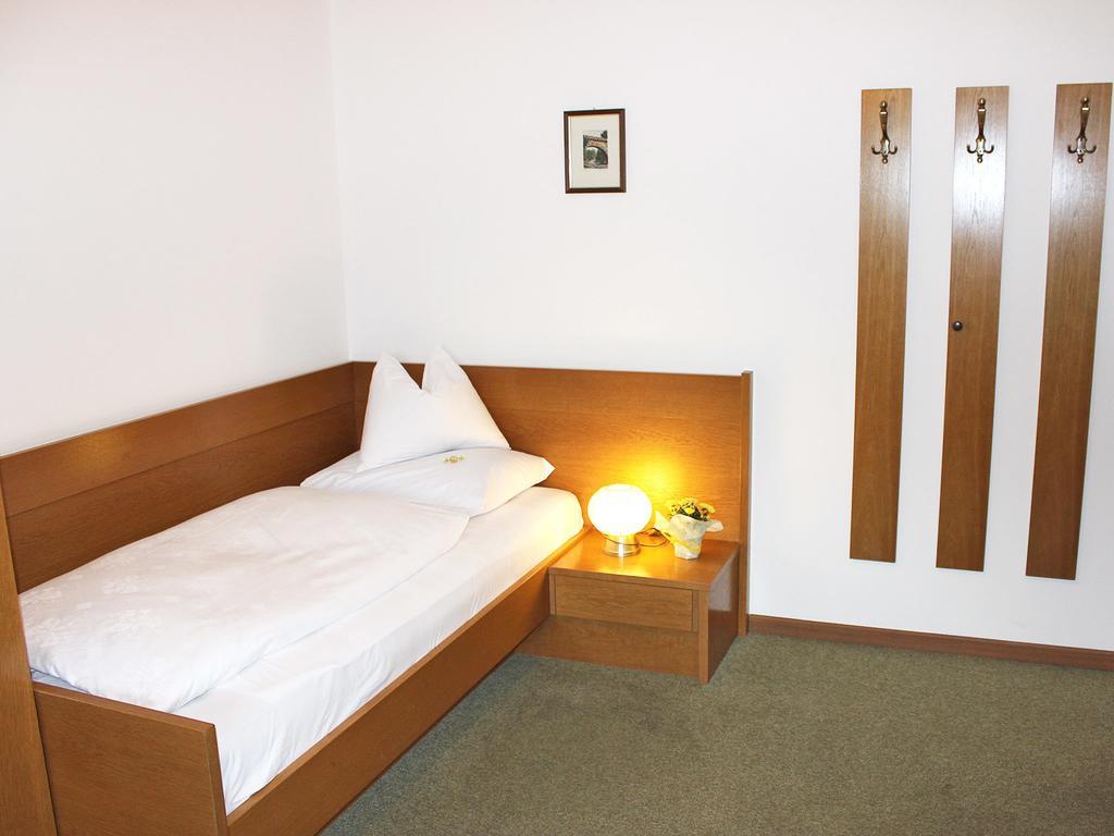 Hotel Garni An der Leit Algund Zimmer foto
