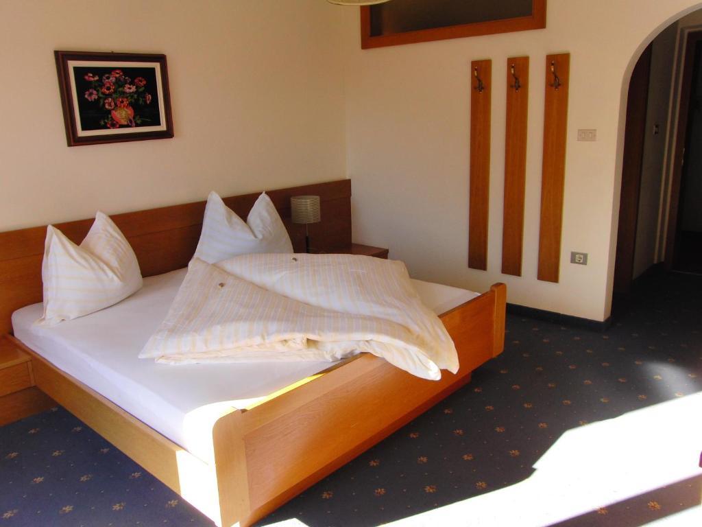 Hotel Garni An der Leit Algund Zimmer foto